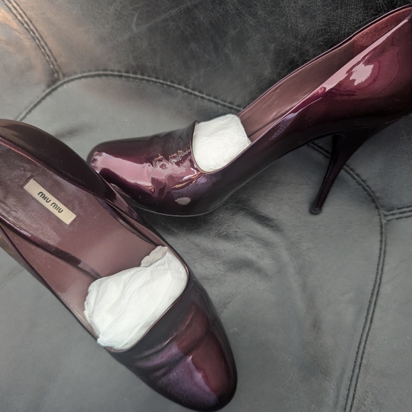 Miu Miu gorgeous classic Prada patent leather pumps - Picture 5 of 6